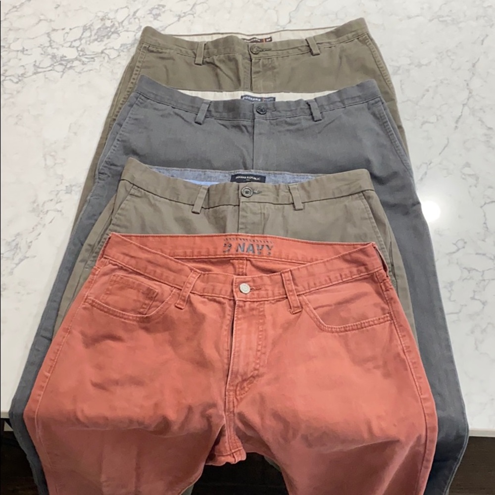 Lot of 4 men’s pants. Great condition
